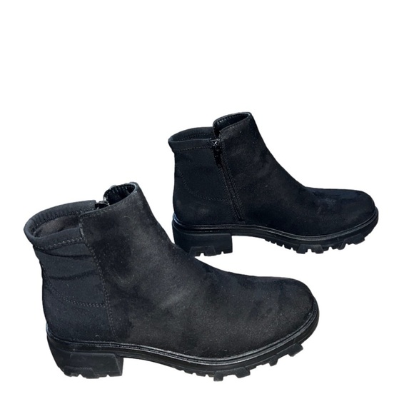 Unisa Chunky Ankle Boots. Black size 6.5. Excellent condition! - Picture 1 of 6